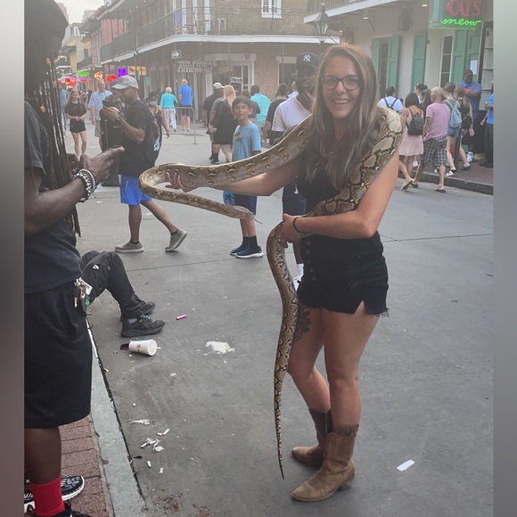 Meet your Posher, Brittany - Picture 6 of 6